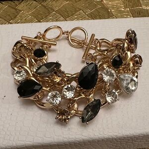 Elegant Gold and Black Gemstone Bracelet